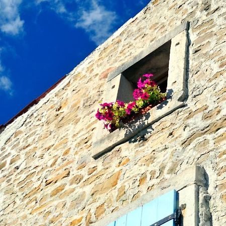 Ruine-Motovun Kh Villa Eksteriør billede